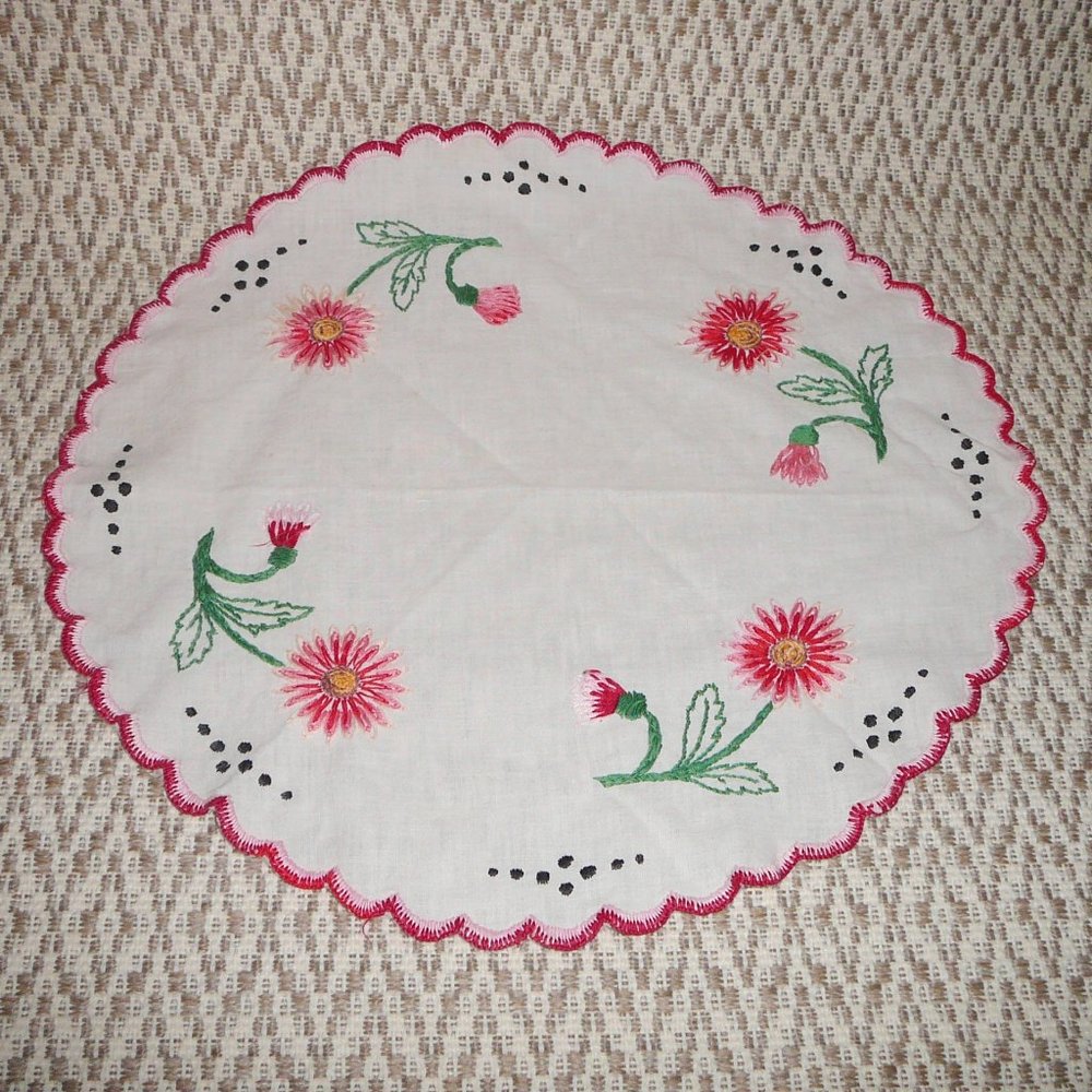 Vintage Doily Red Embroidery Flowers